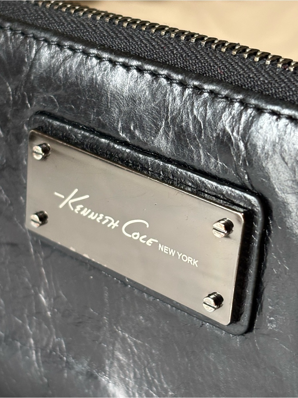 Kenneth Cole New York Black Genuine
Leather Zip Around Wallet